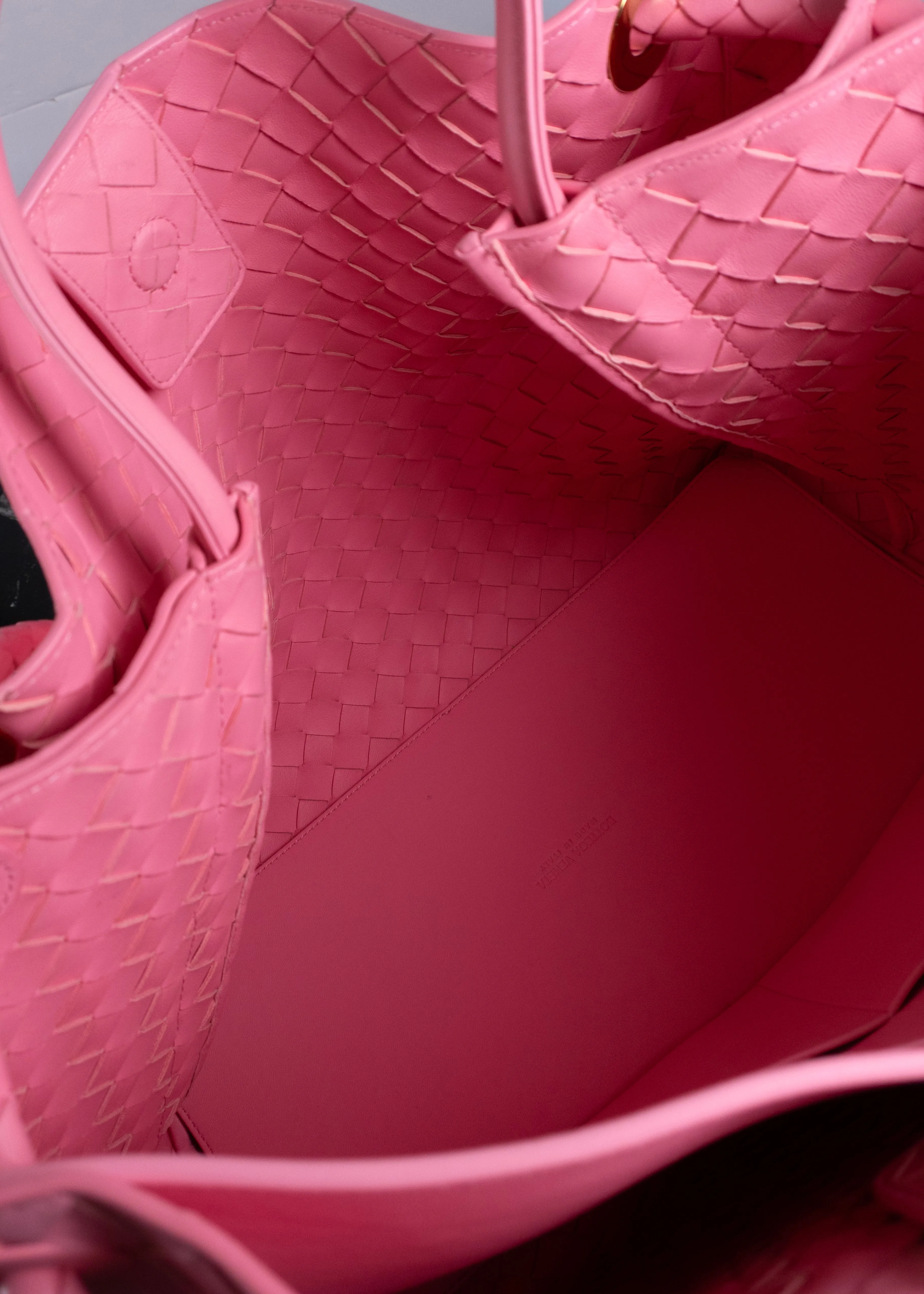 Bottega Veneta Large Andiamo Intrecciato Leather Pink Shoulder Bag
