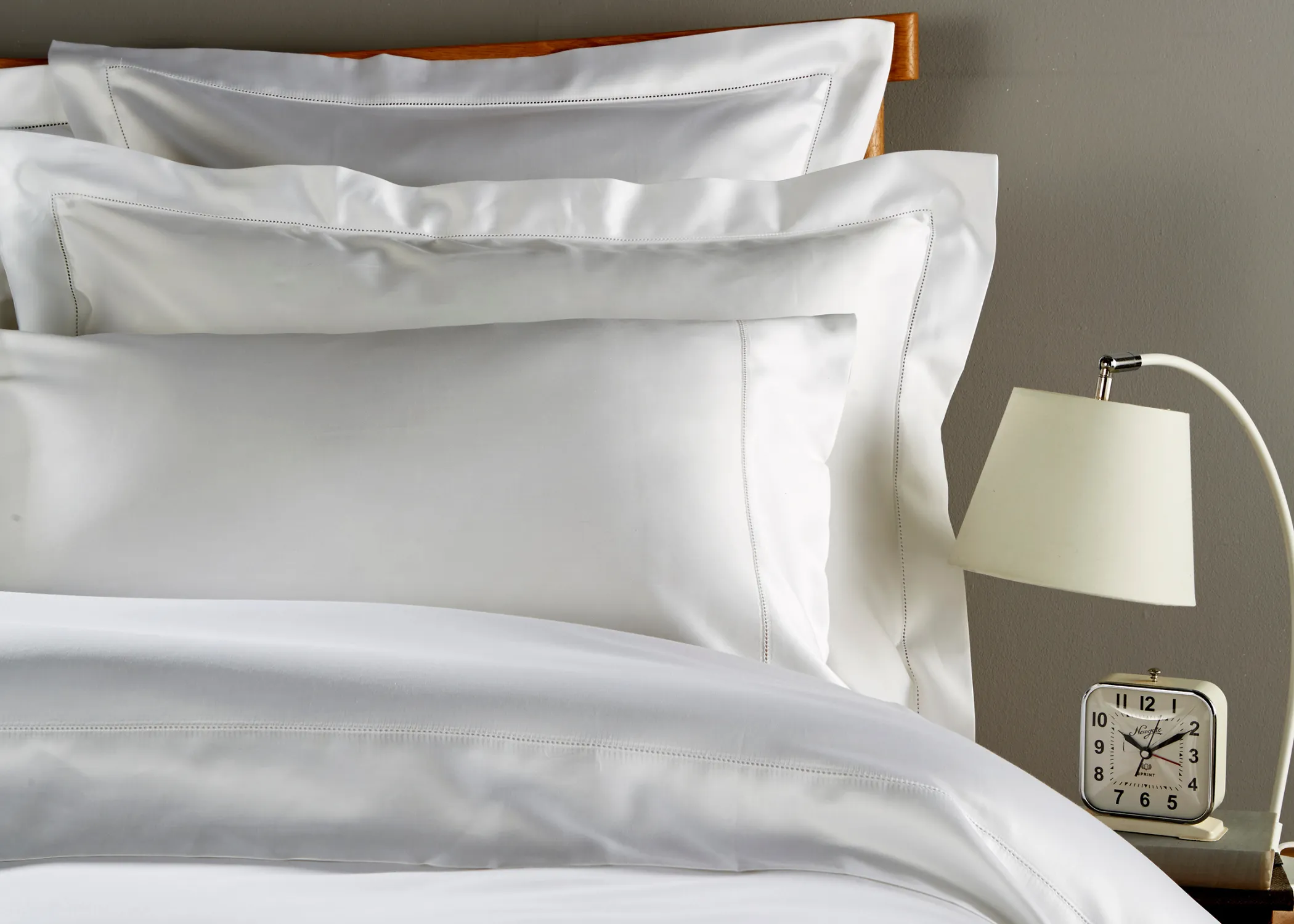 Christy Premium "900 Thread Count Picot" Bed Linen in White