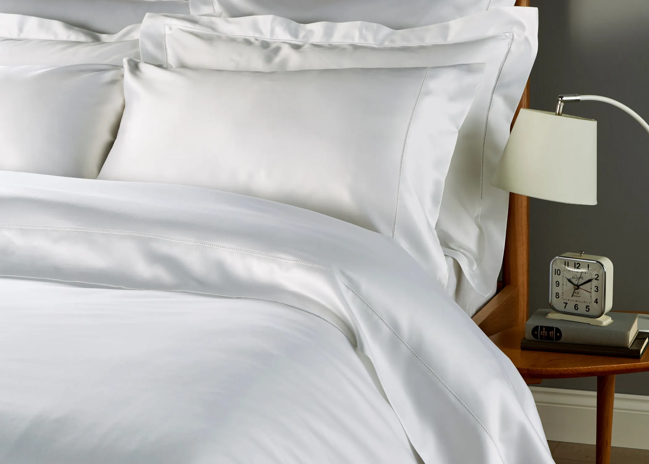 Christy Premium "900 Thread Count Picot" Bed Linen in White