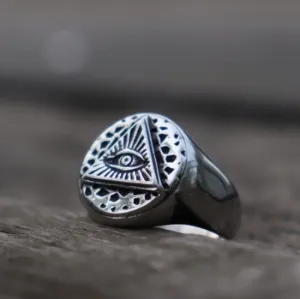 Eye Of Providence Ring - Ancient Silver Color