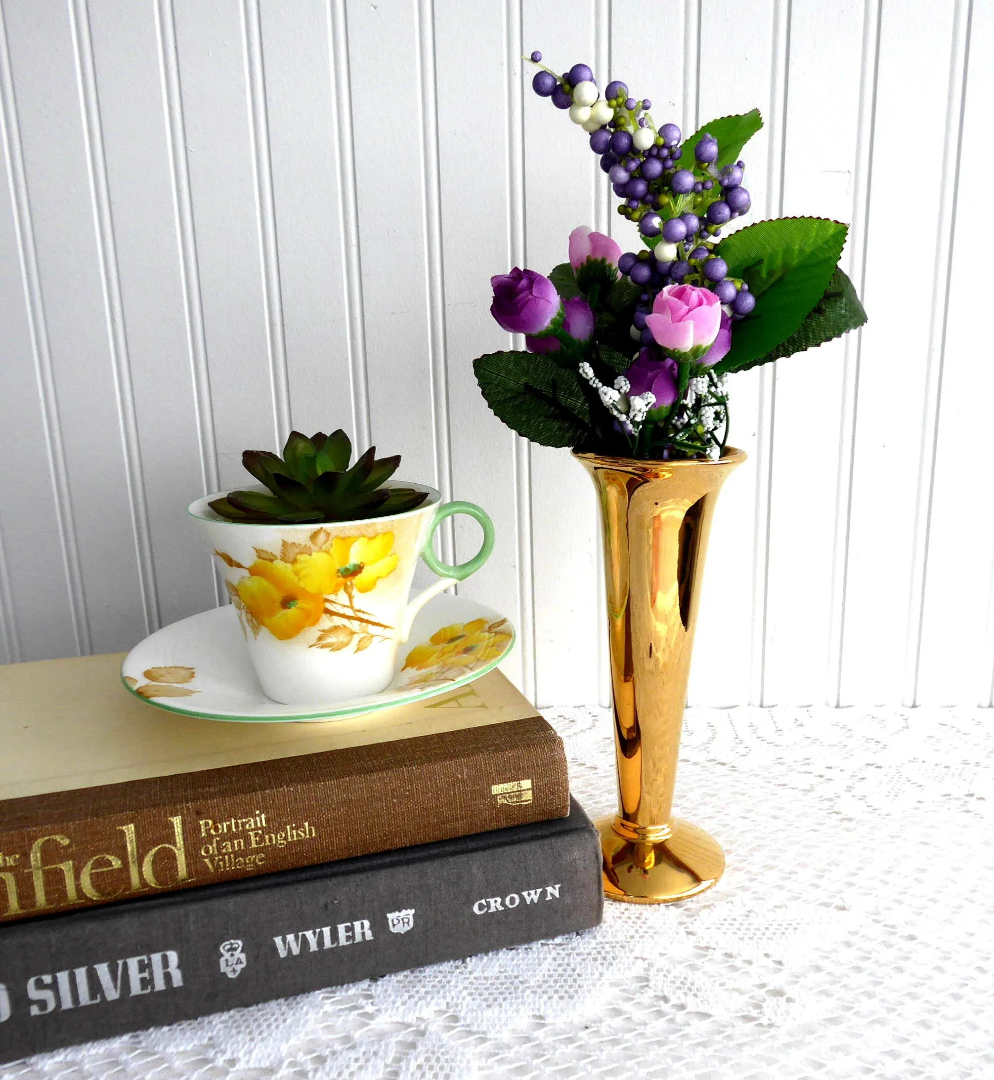 Gorgeous Royal Winton Golden Age Vase Vintage 1960s Gold Luster Elegant