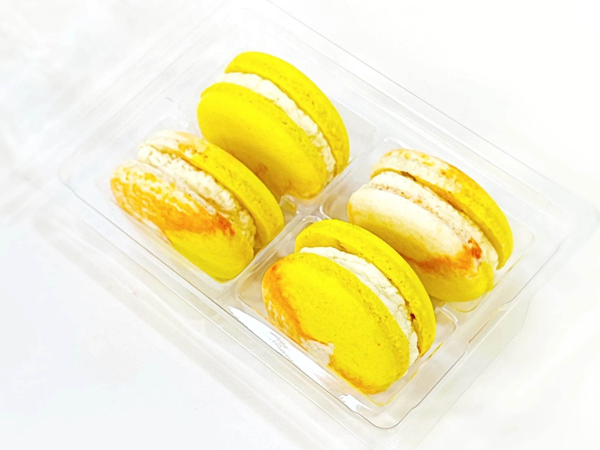 Lemon Cheesecake Vegan Macarons