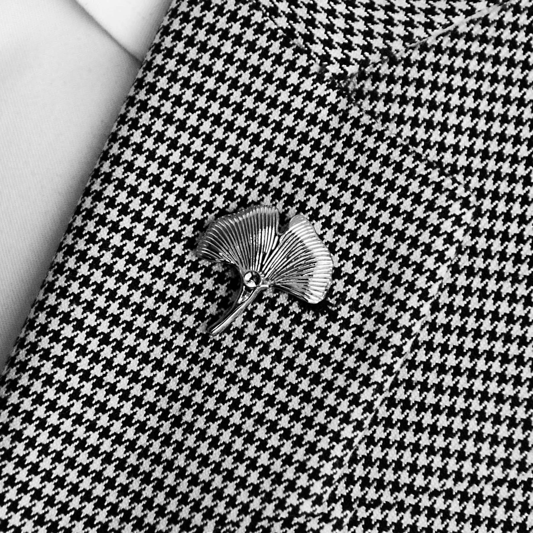 Poppy Flower – Silver Lapel Pins