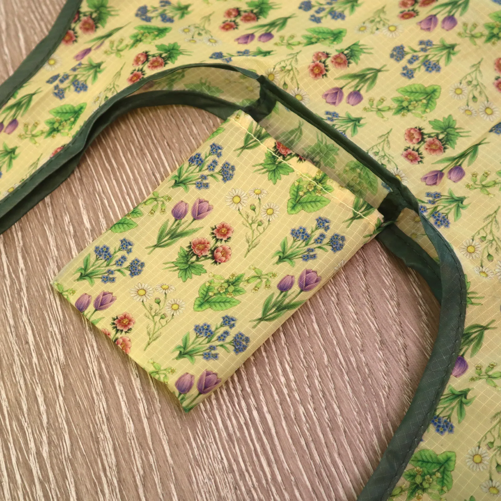 "Dainty Flowers" Reusable Bag Bundle - 4 Pieces