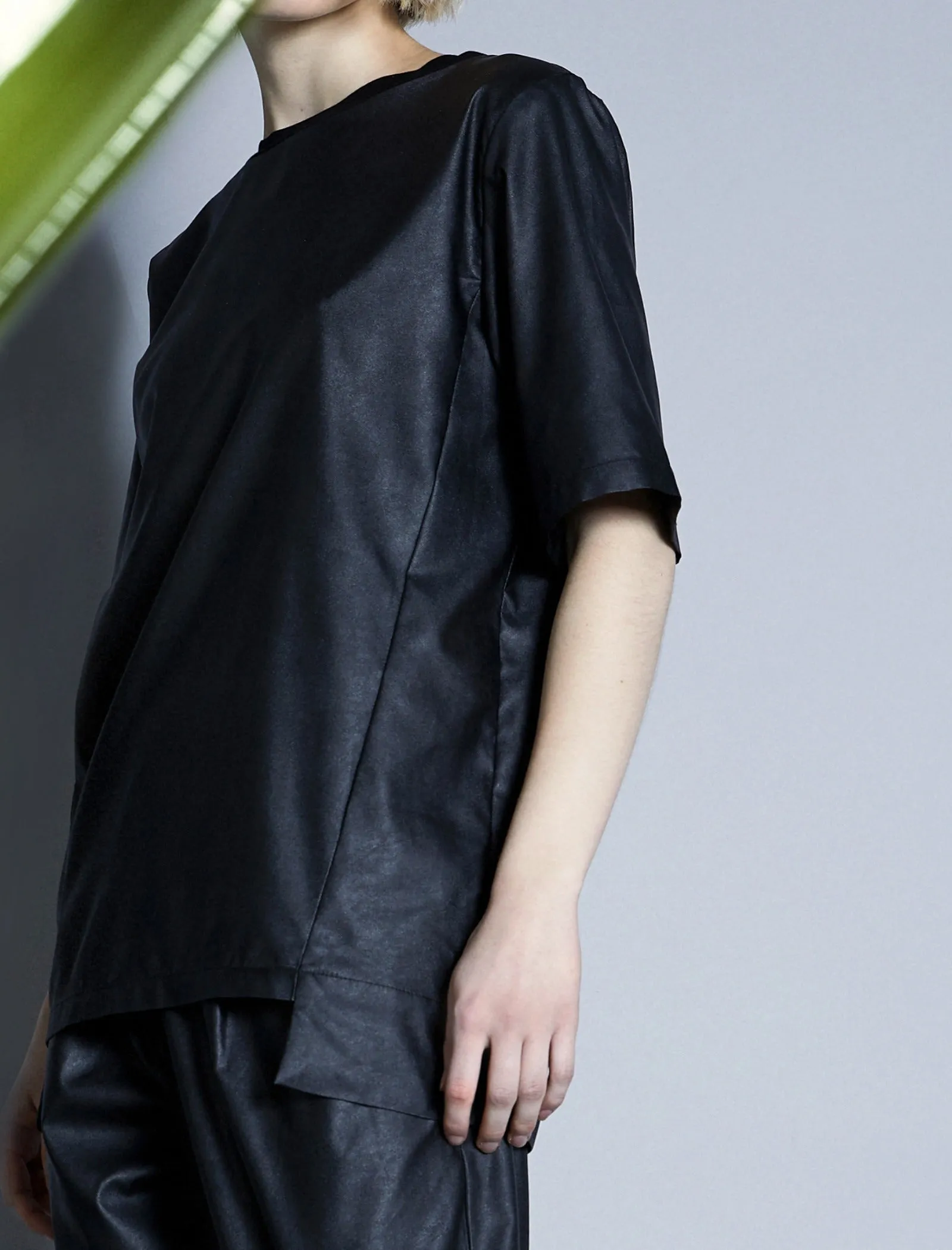 TR136 VEGAN LEATHER SHIRT