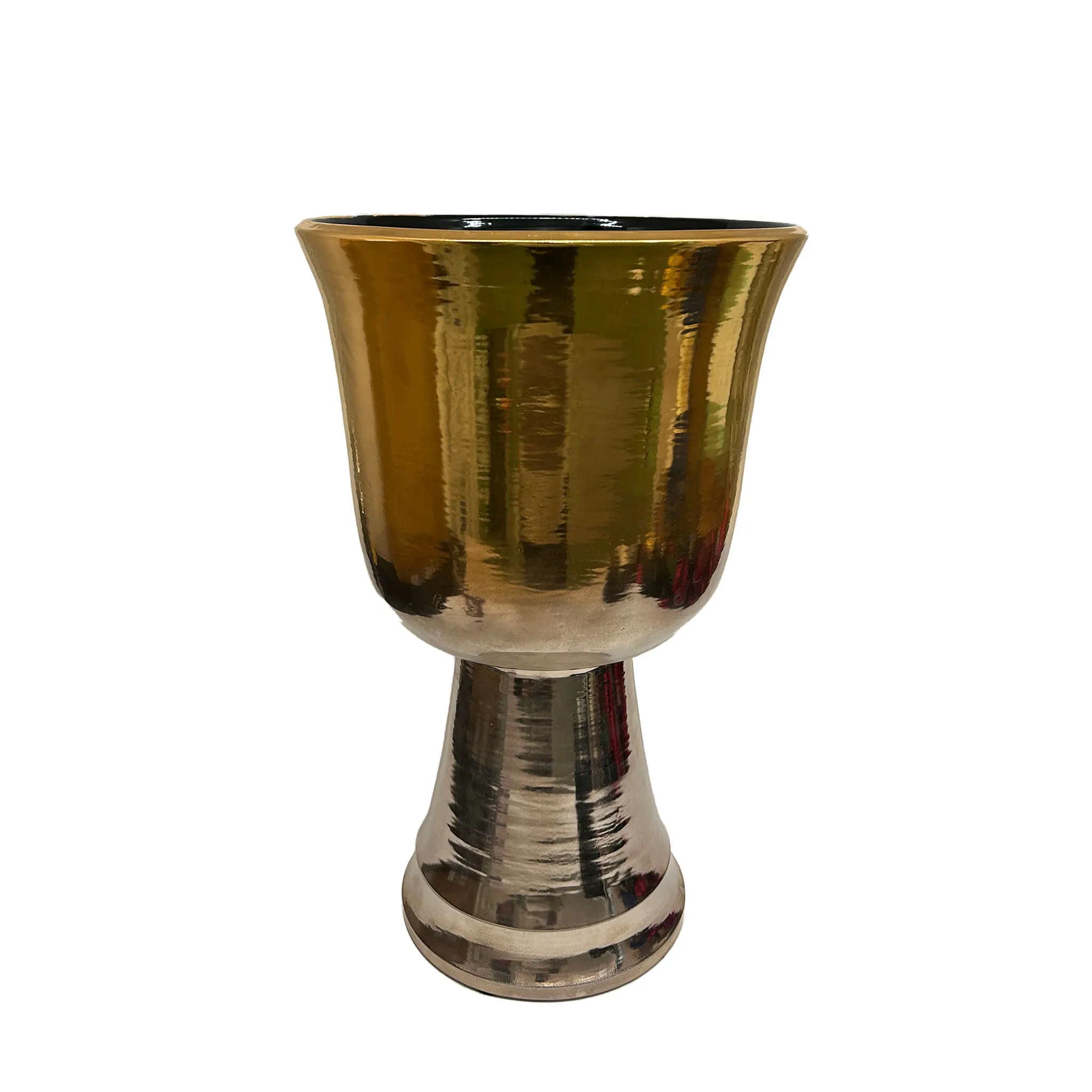 Urn in Mixed Luster